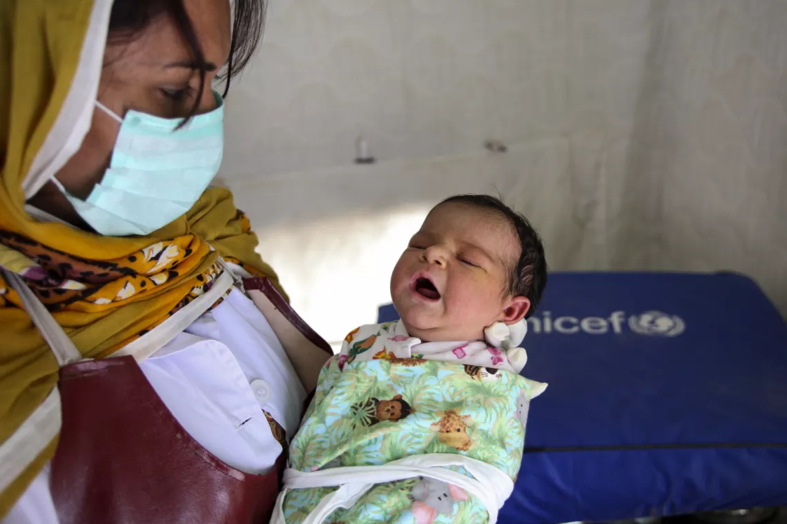 Donate_for_Mothers_and_Child_Care_in_Pakistan_img2